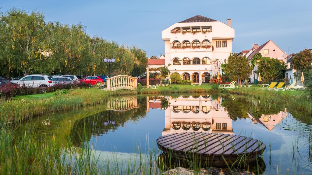 Das-Schmidt Privathotel Mörbisch am See Zewnętrze zdjęcie